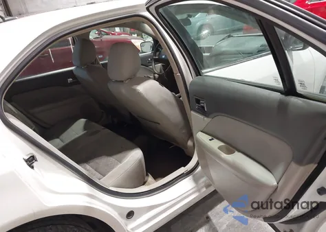 2011 Ford Fusion Se z USA, uszkodzony, nr VIN 3FAHP0HA0BR116271